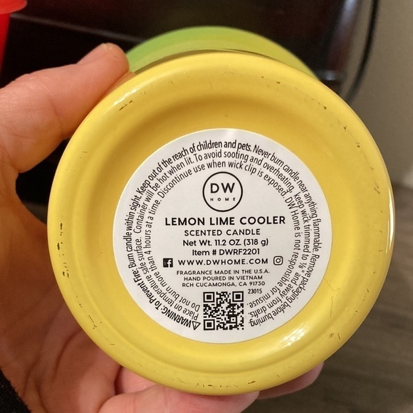 NEW- DW HOME CHERRY FRESCA FREEZE & LEMON LIME COOLER LARGE CANDLES - Picture 6 of 6